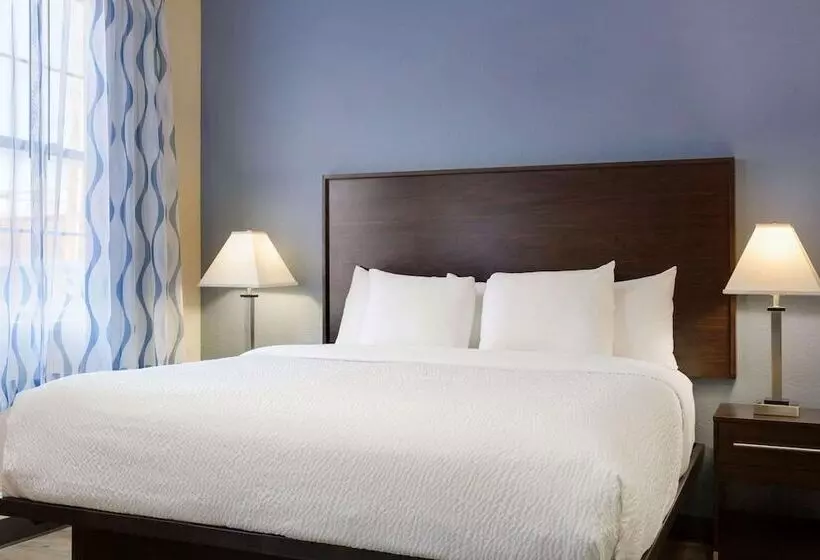 هتل Days Inn & Suites By Wyndham Dfw Airport South Euless