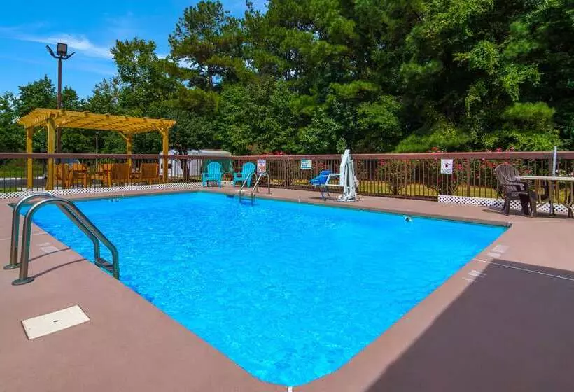 Отель Econo Lodge Battleboro  Rocky Mount I95