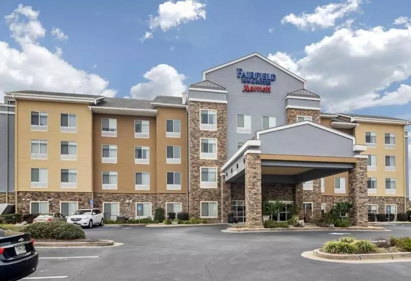 Отель Fairfield Inn & Suites By Marriott Commerce