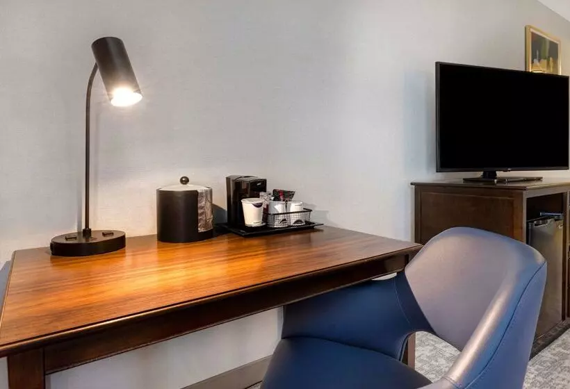 בית מלון כפרי Hampton Inn & Suites San Luis Obispo