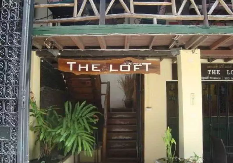 Hotel The Loft Samui Rowhouse Hostel