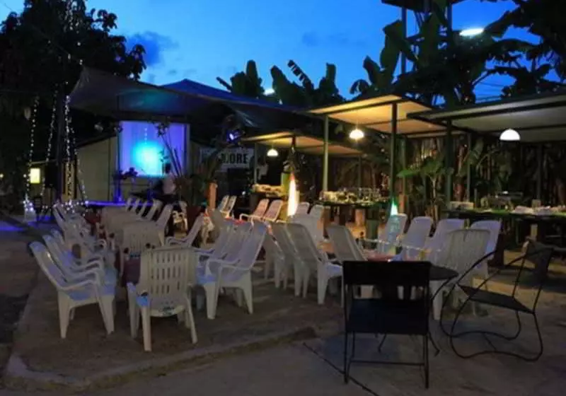 Hotell The Loft Samui Rowhouse Hostel