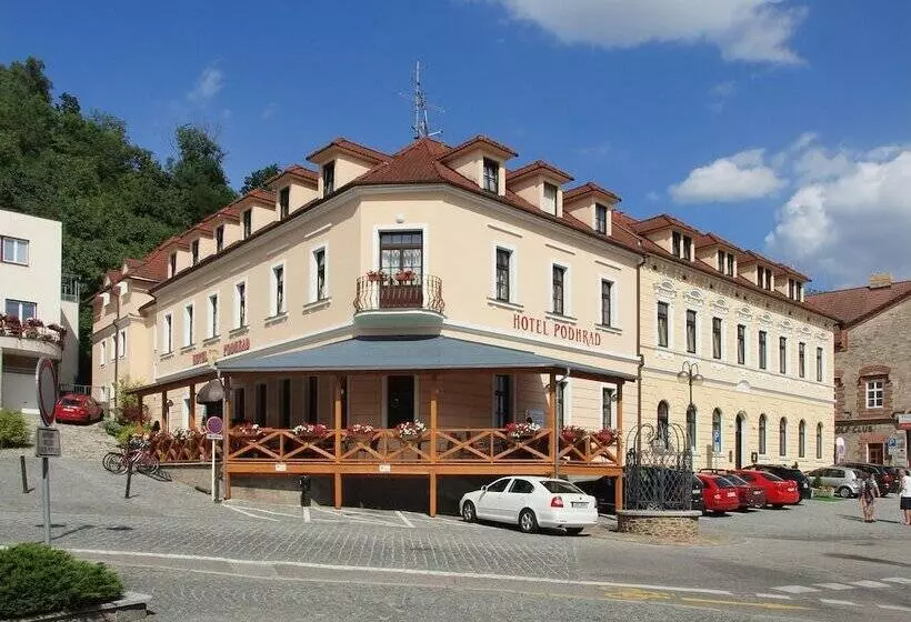Szálloda Podhrad