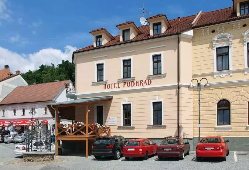 Szálloda Podhrad