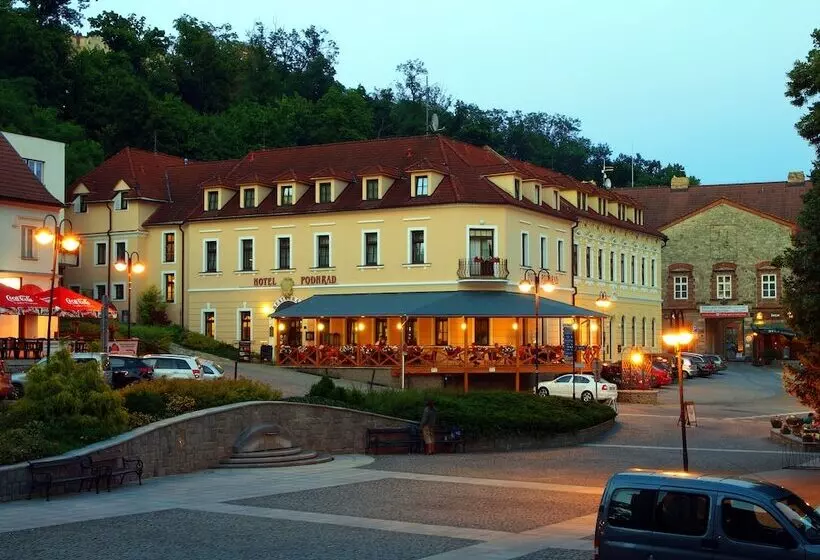 Szálloda Podhrad