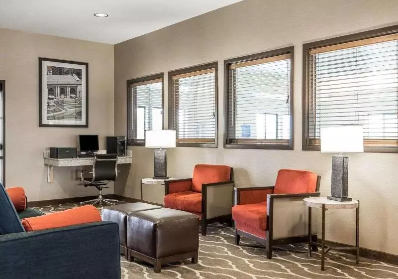 호텔 Quality Inn & Suites Bethany