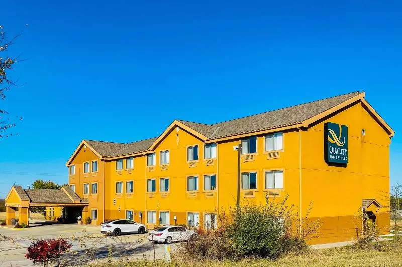 호텔 Quality Inn & Suites Bethany