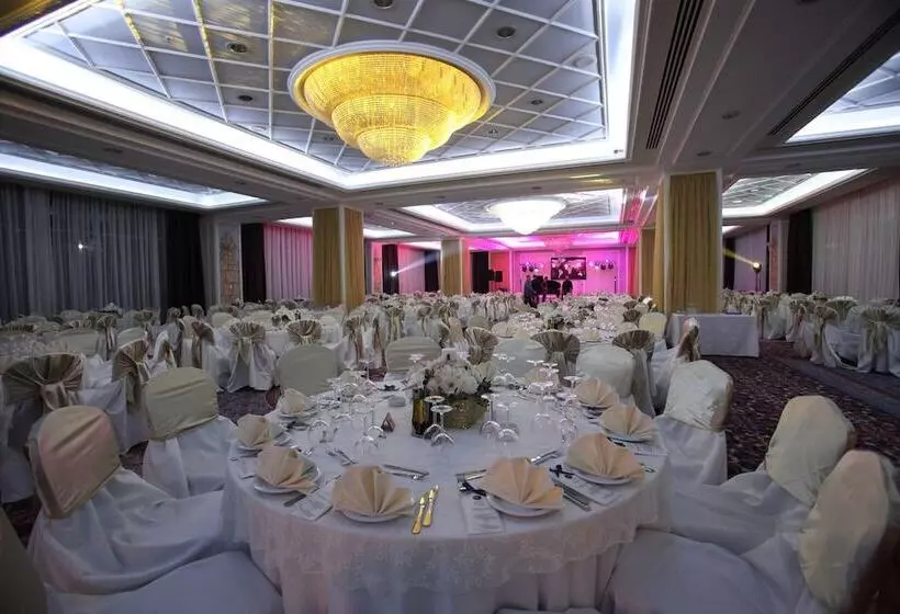 هتل Ramada Plaza By Wyndham Gevgelija