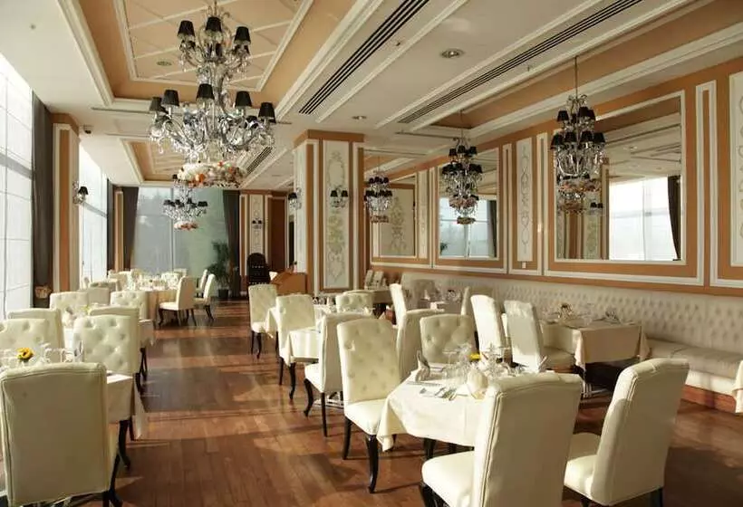 هتل Ramada Plaza By Wyndham Gevgelija