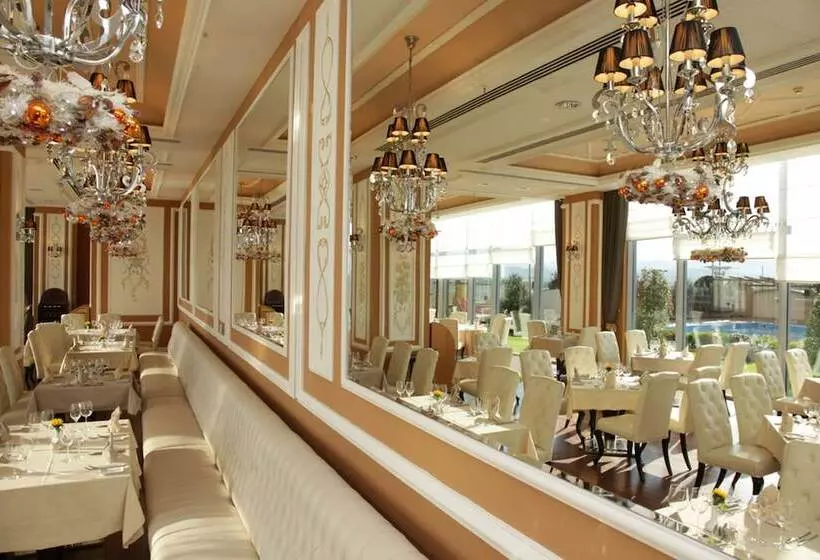 هتل Ramada Plaza By Wyndham Gevgelija