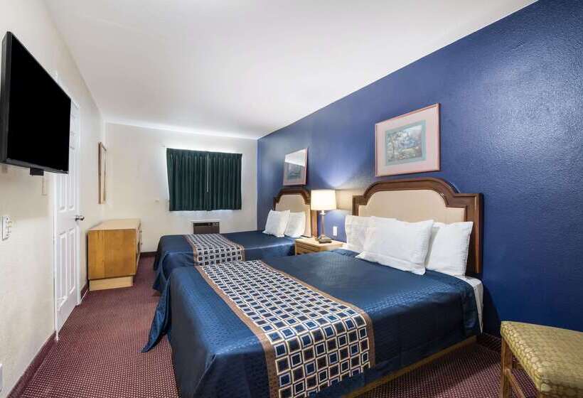 Отель Rodeway Inn & Suites Blythe I 10