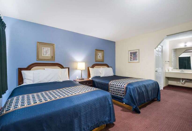 Отель Rodeway Inn & Suites Blythe I 10