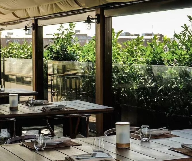 Square Nine Hotel Belgrade The Leading Hotels Of The World