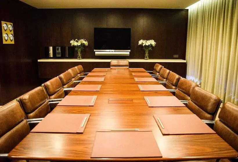 Square Nine Hotel Belgrade The Leading Hotels Of The World