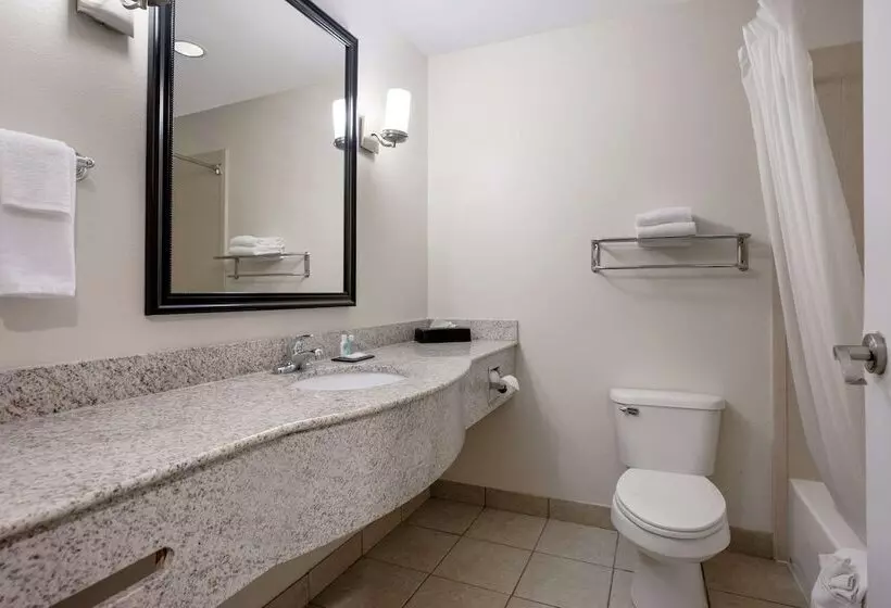 ホテル Suburban Studios Berwick  Morgan City