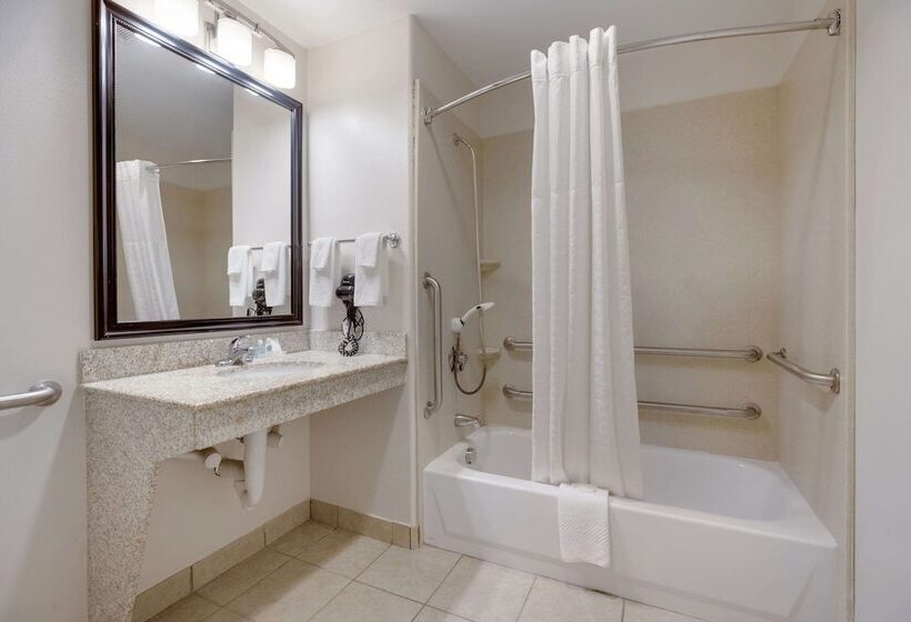 בית מלון כפרי Suburban Studios Berwick  Morgan City