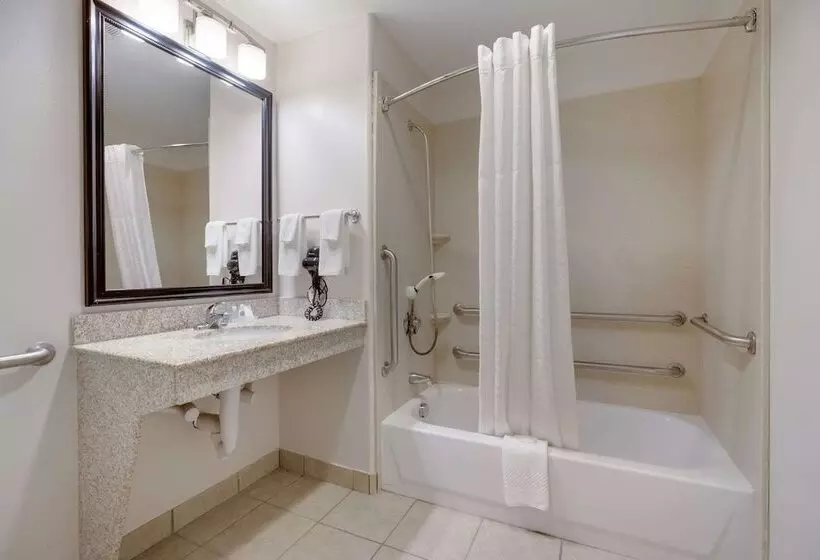 ホテル Suburban Studios Berwick  Morgan City