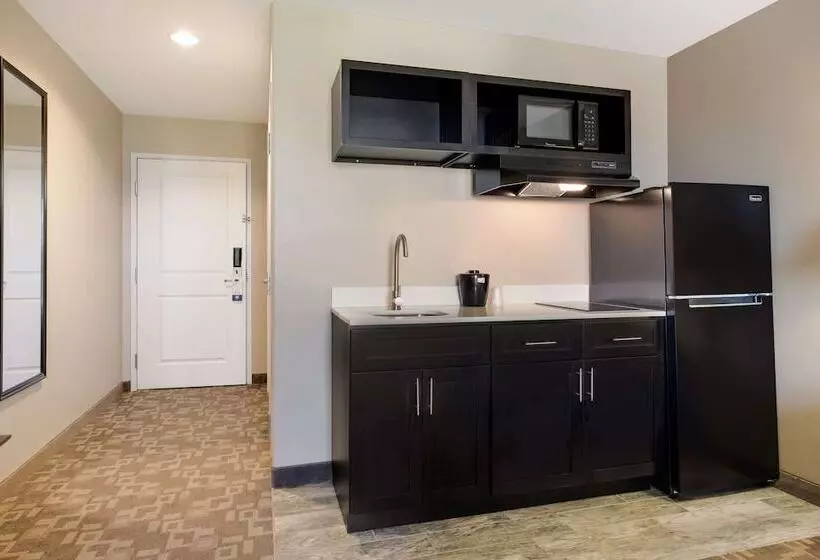 ホテル Suburban Studios Berwick  Morgan City