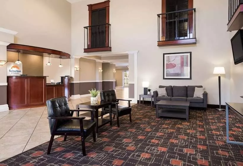 ホテル Suburban Studios Berwick  Morgan City