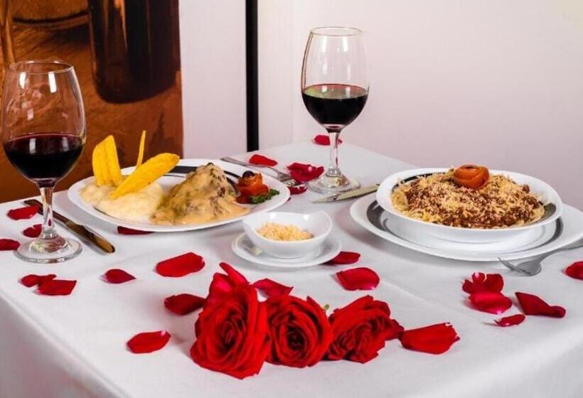 בית מלון כפרי Puerta De San Antonio