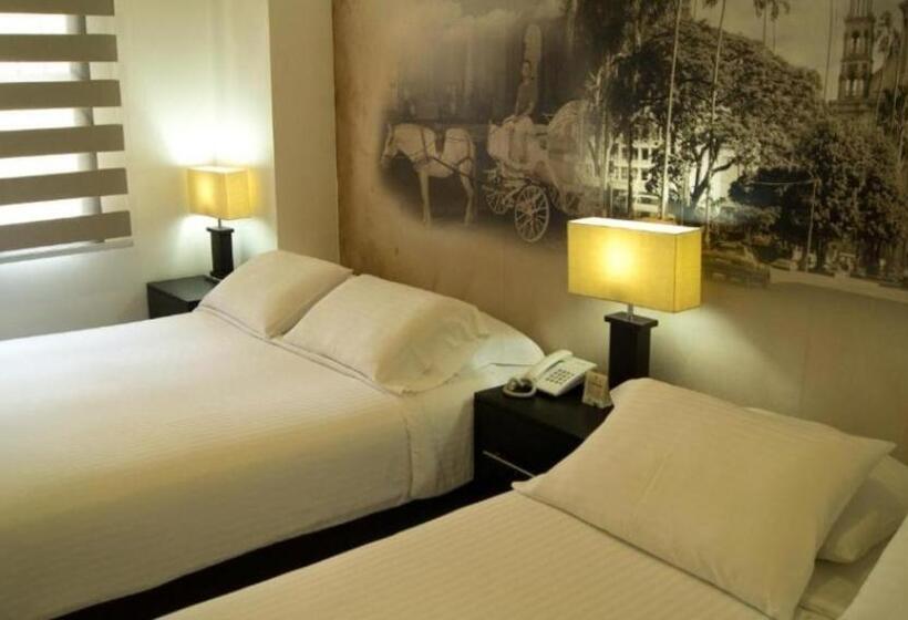 בית מלון כפרי Puerta De San Antonio