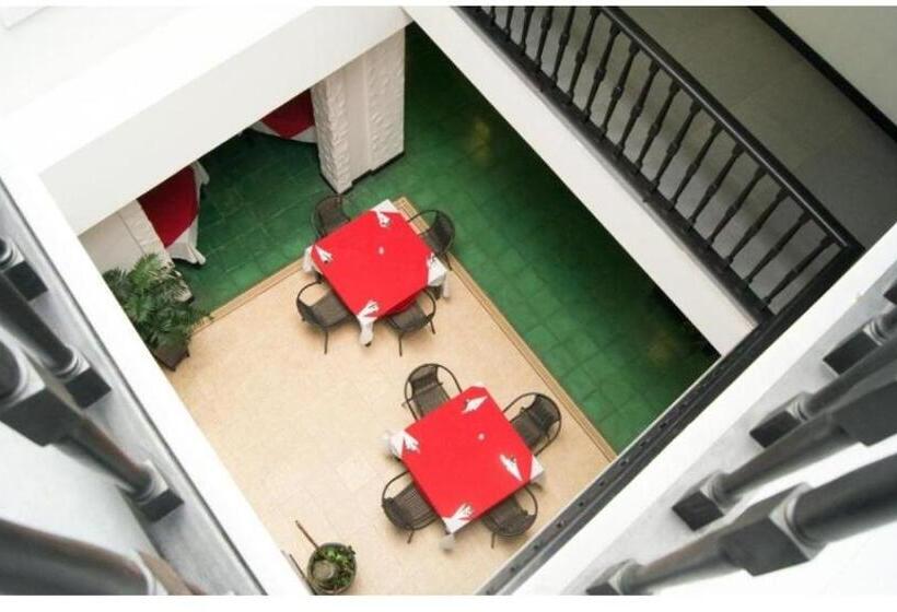 בית מלון כפרי Puerta De San Antonio