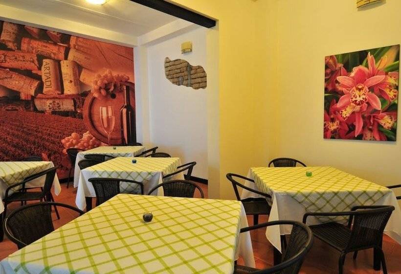 בית מלון כפרי Puerta De San Antonio