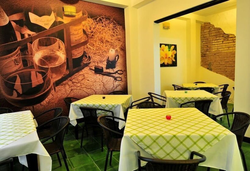 בית מלון כפרי Puerta De San Antonio