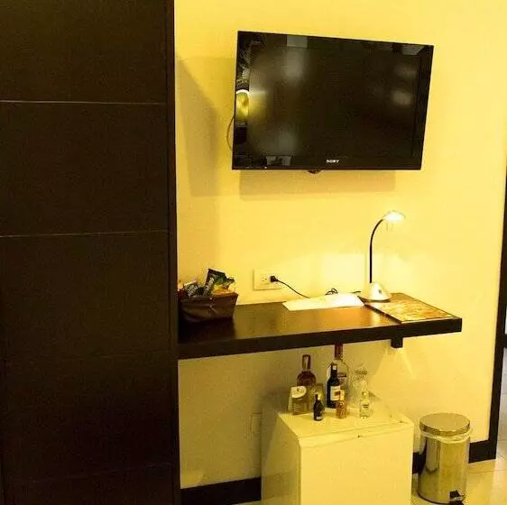 Hotel Puerta De San Antonio