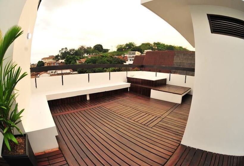 בית מלון כפרי Puerta De San Antonio