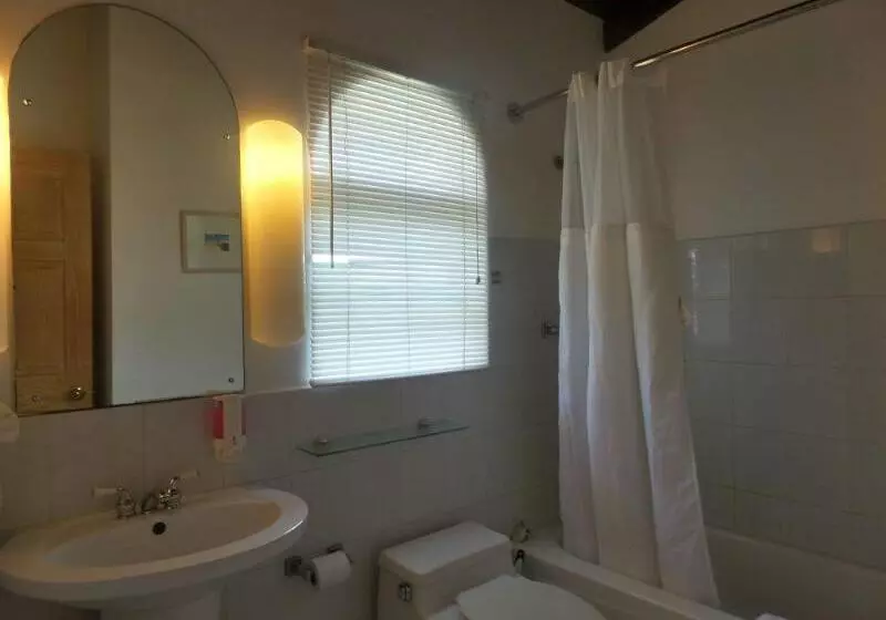 Dickenson Bay Cottages