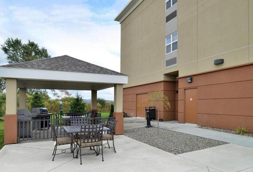 ホテル Candlewood Suites Elmira Horseheads, An Ihg