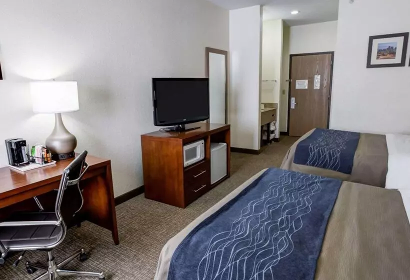 Отель Comfort Inn Kearney  Liberty
