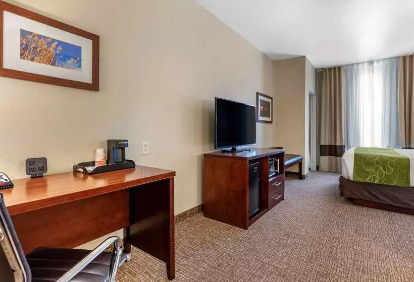 호텔 Comfort Suites Fernley