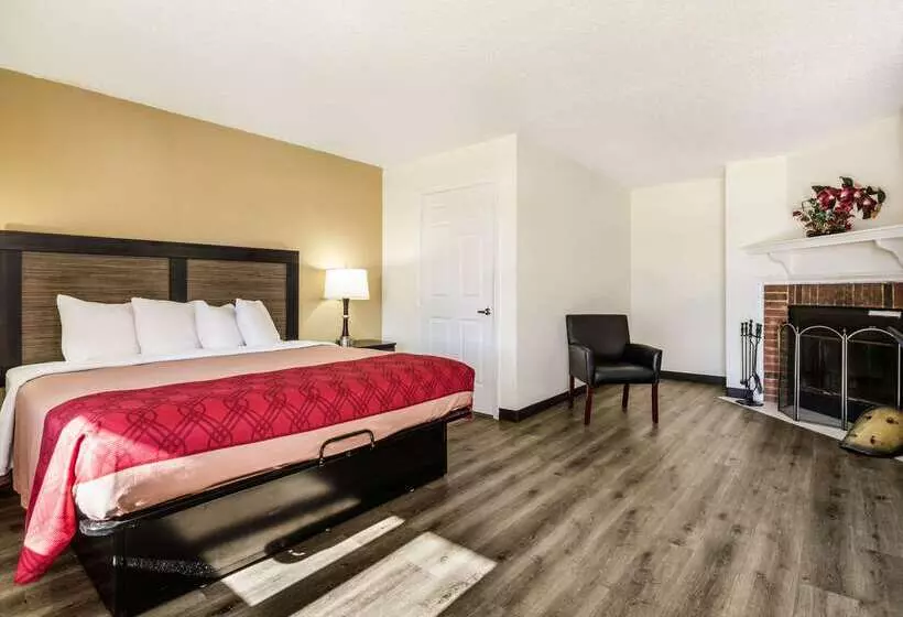 ホテル Econo Lodge Glade Springs I 81