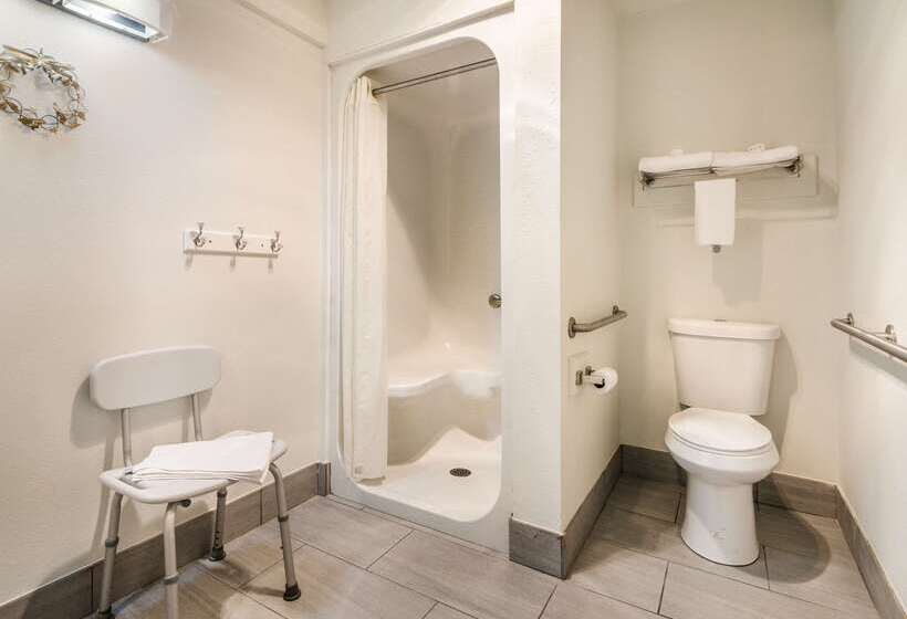 호텔 Econo Lodge Glade Springs I 81