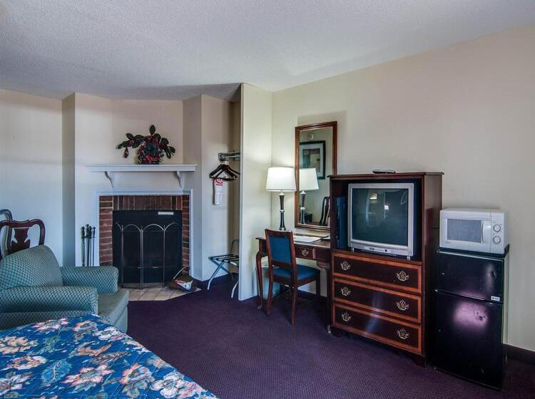 호텔 Econo Lodge Glade Springs I 81