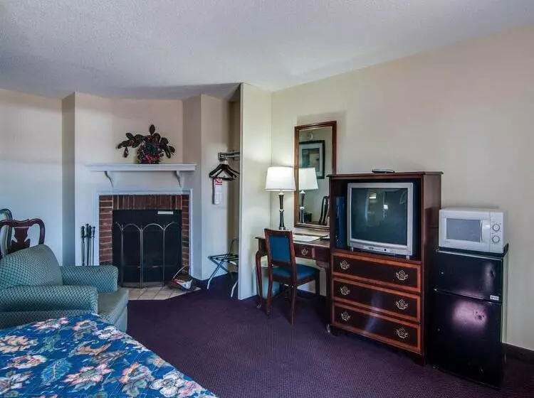 ホテル Econo Lodge Glade Springs I 81