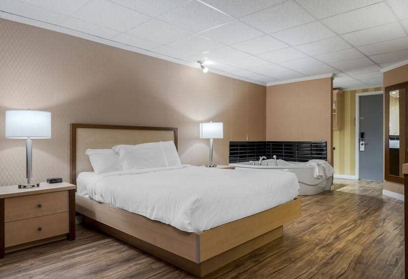 בית מלון כפרי Econo Lodge Inn & Suites