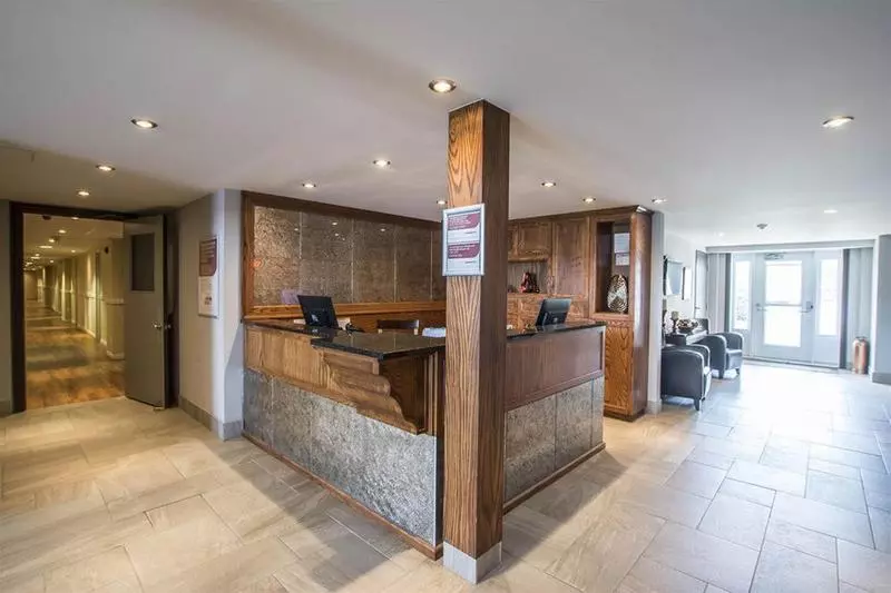 ホテル Econo Lodge Inn & Suites