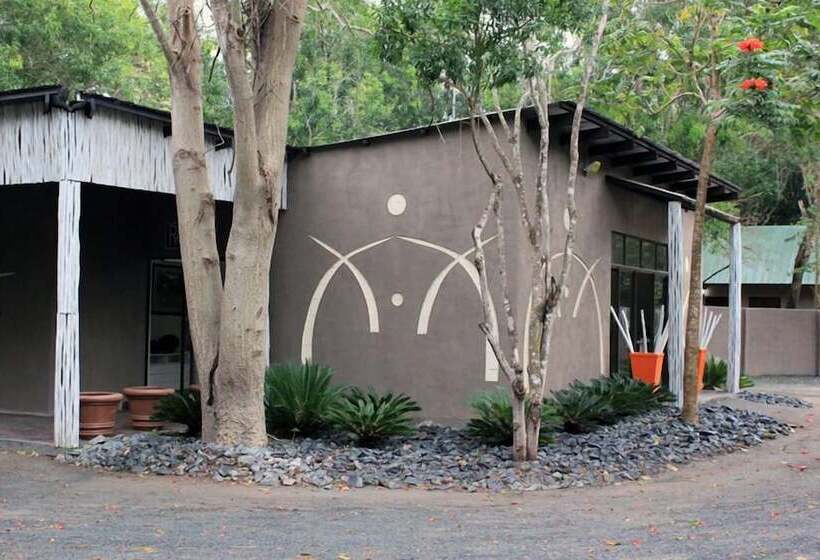 ホテル Emdoneni Lodge