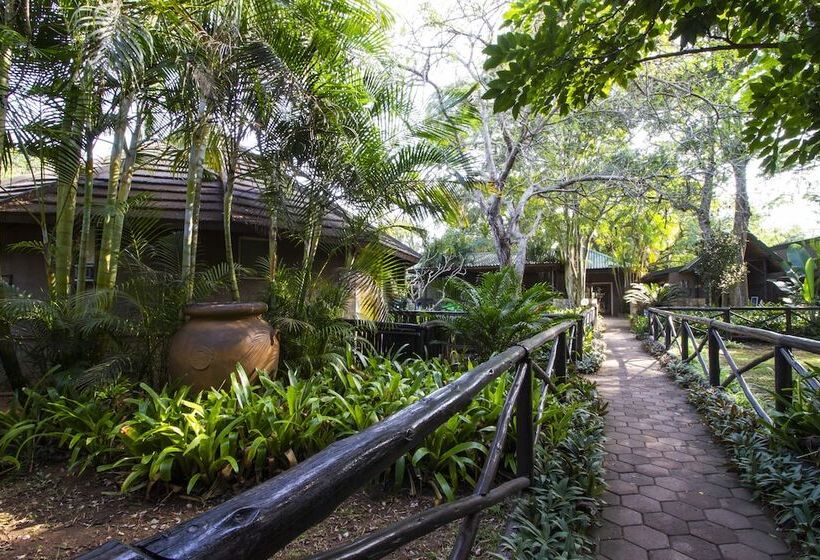 ホテル Emdoneni Lodge