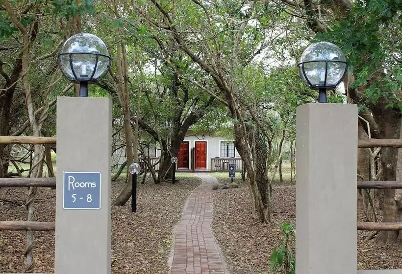 ホテル Emdoneni Lodge