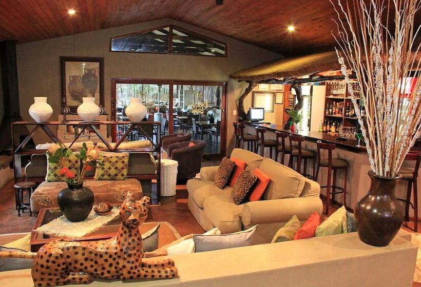 ホテル Emdoneni Lodge