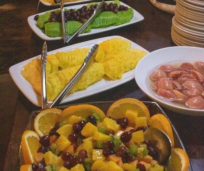 ホテル Emdoneni Lodge