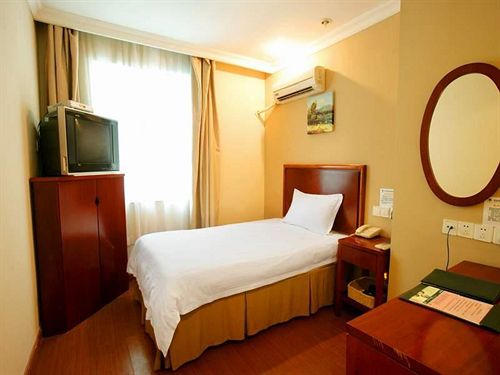 בית מלון כפרי GreenTree Inn Changsha Yuanjialing