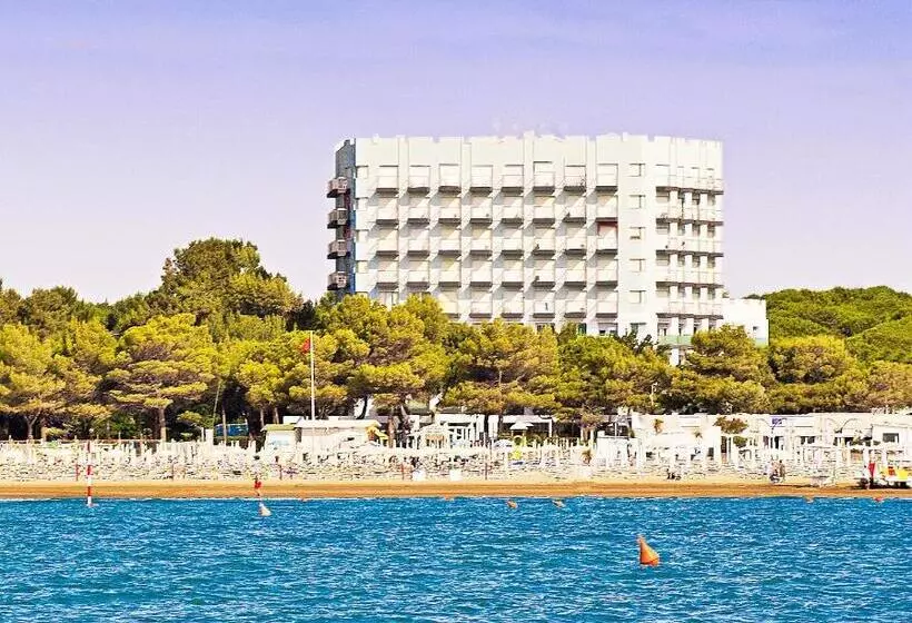 هتل International Beach