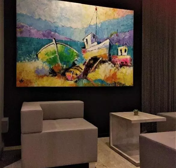 هتل International Beach