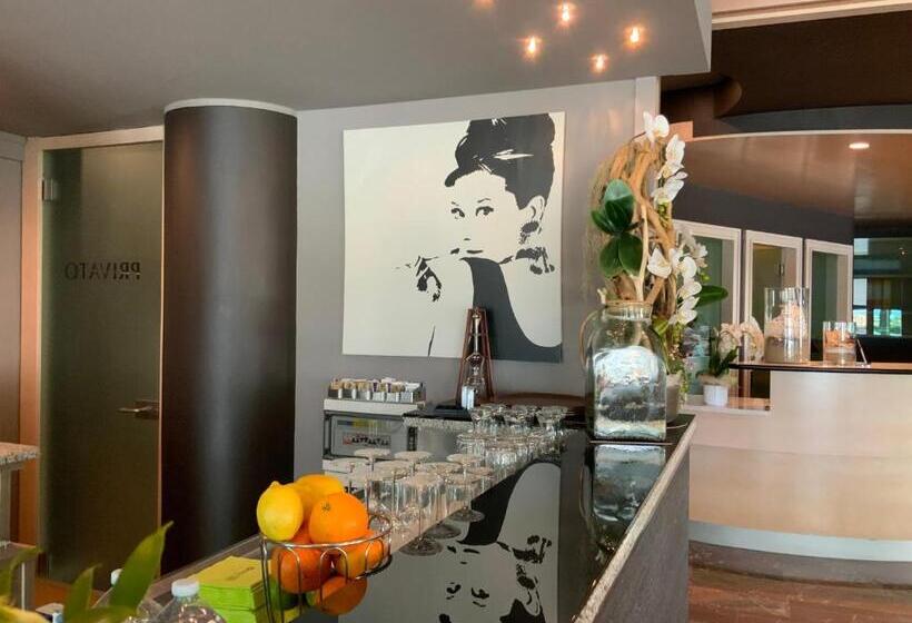 ホテル International Beach