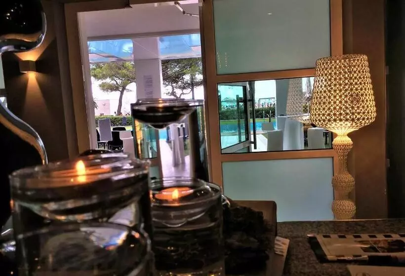 هتل International Beach